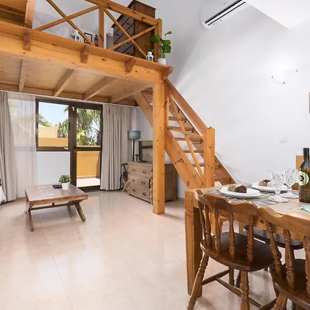 Home2book Breezy Palm View Duplex With Pool * 코라레호