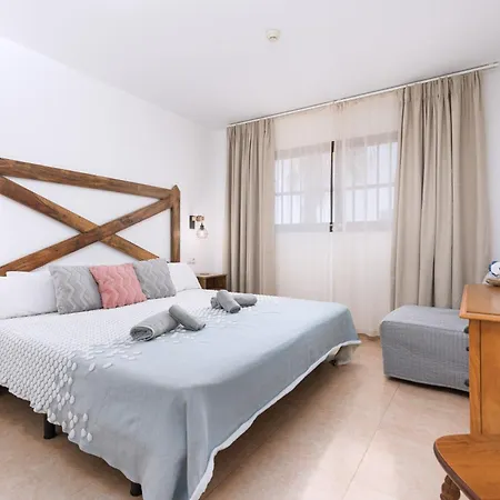 Home2book Breezy Palm View Duplex With Pool